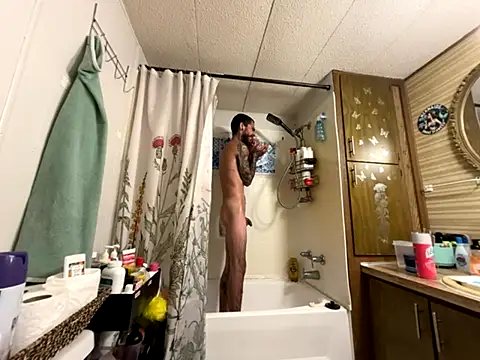 Snapshot of XMeF10 chatting on 11-15-25, 11:10 XMeF10 online show from 11-15-25, 11:10