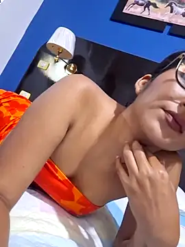 Snapshot of yarely9 chatting on 02-10-25, 12:41 yarely9 online show from 02-10-25, 12:41