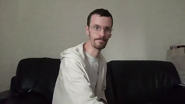 Snapshot of passif520 chatting on 09-14-25, 09:52 passif520 online show from 09-14-25, 09:52