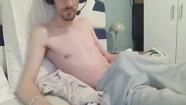 Snapshot of passif520 chatting on 03-10-26, 11:26 passif520 online show from 03-10-26, 11:26