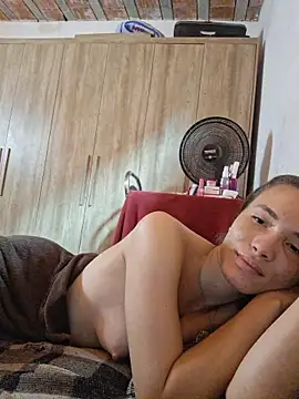 HelenHoltz online show from 03-05-26, 01:51