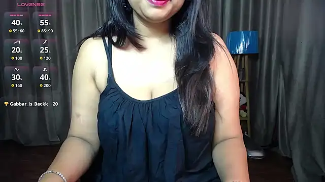 Snapshot of _Kamakshi chatting on 06-14-26, 05:48 Kamakshi online show from 06-14-26, 05:48