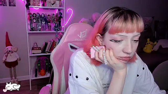 Snapshot of SweetieMollyy chatting on 11-01-25, 01:24 SweetieMollyy online show from 11-01-25, 01:24