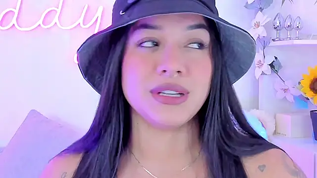 MaddyParisi online show from 01-19-25, 05:48