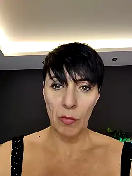 YOURHESZTIA online show from 12-27-24, 12:34