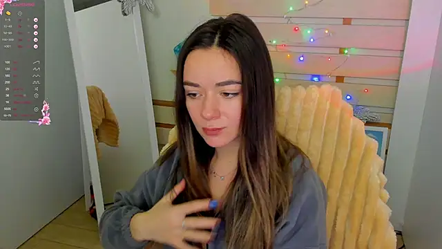 Bella XO online show from 12-27-24, 04:54