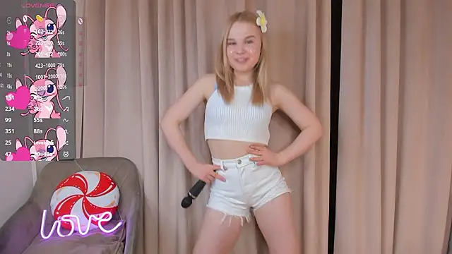 OdetteHarwick online show from 03-20-26, 06:13