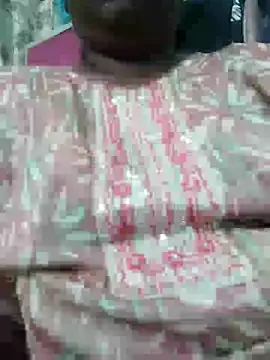 Snapshot of niketa__ chatting on 01-08-25, 08:18 niketa online show from 01-08-25, 08:18