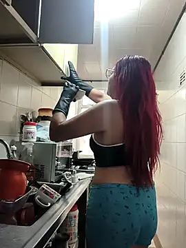 Snapshot of SHARAONELOVE chatting on 02-10-26, 05:39 SHARAONELOVE online show from 02-10-26, 05:39