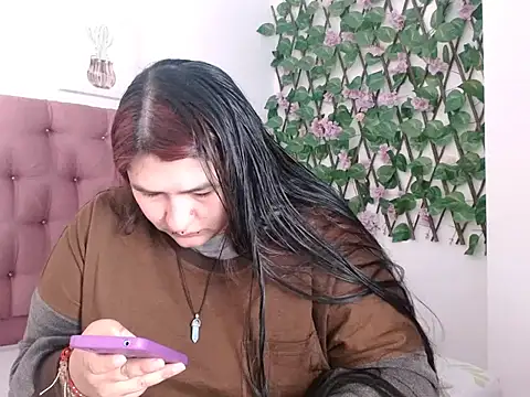 Snapshot of _69HONRY chatting on 11-20-25, 01:00 69HONRY online show from 11-20-25, 01:00