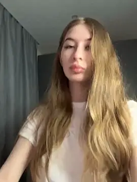 Snapshot of your_girl_next_door chatting on 02-04-25, 01:48 your girl next door online show from 02-04-25, 01:48