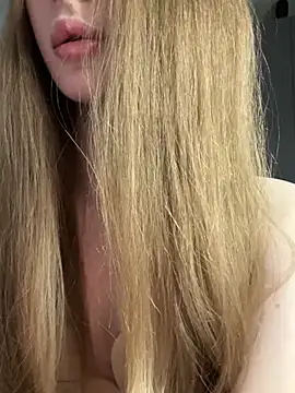 Snapshot of your_girl_next_door chatting on 02-08-25, 01:22 your girl next door online show from 02-08-25, 01:22