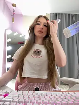 Snapshot of your_girl_next_door chatting on 10-08-25, 03:09 your girl next door online show from 10-08-25, 03:09