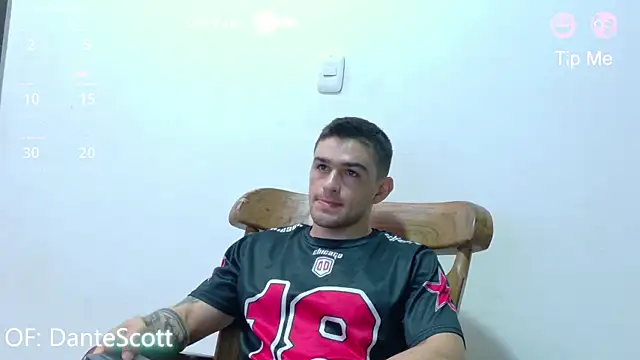 Sexy Alejandro  online show from 04-14-26, 12:00
