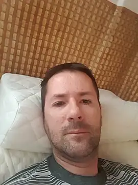 Snapshot of riskybusiness9090 chatting on 11-02-25, 06:38 riskybusiness9090 online show from 11-02-25, 06:38