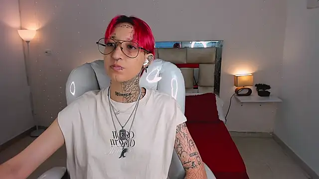 ravengreen  online show from 01-25-25, 07:49