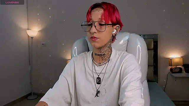 ravengreen  online show from 01-29-25, 08:04