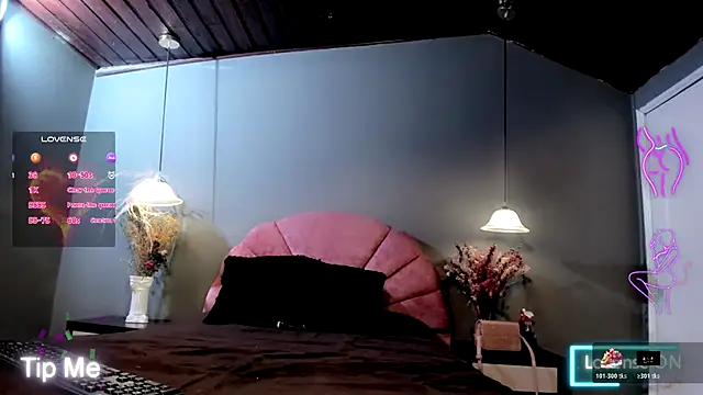 Alliemilky online show from 10-26-25, 03:23