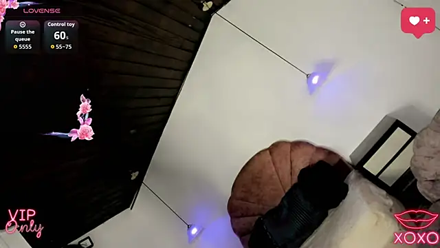 Alliemilky online show from 05-22-26, 03:17