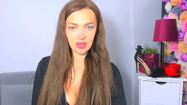 OliviaFantasy online show from 11-03-25, 07:20