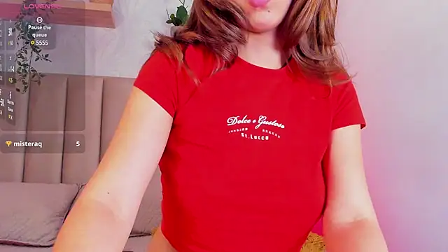 Snapshot of franchescamm chatting on 03-05-25, 01:21 franchescamm online show from 03-05-25, 01:21