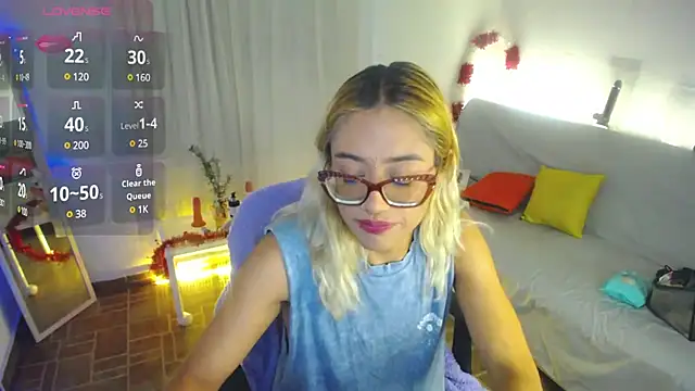 Snapshot of 911Calling chatting on 12-29-24, 09:41 911Calling online show from 12-29-24, 09:41