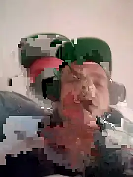 Snapshot of sexsuchti80 chatting on 02-27-25, 11:10 sexsuchti80 online show from 02-27-25, 11:10