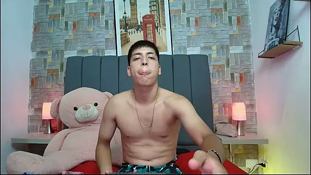 Snapshot of aaron_antonella_mds chatting on 03-03-26, 08:37 aaron antonella mds online show from 03-03-26, 08:37