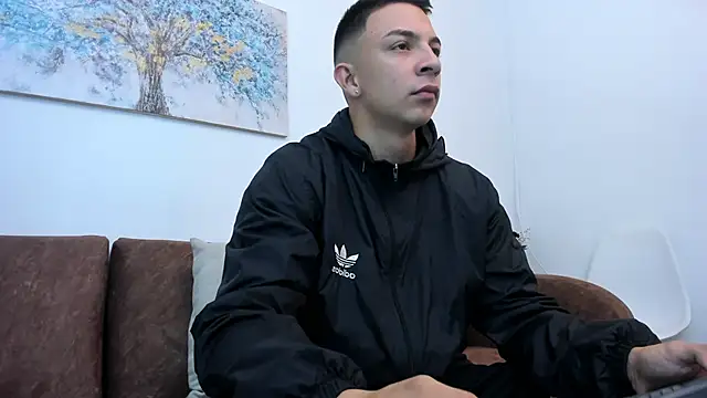 Snapshot of Samuel_Up chatting on 02-05-25, 03:34 Samuel Up online show from 02-05-25, 03:34
