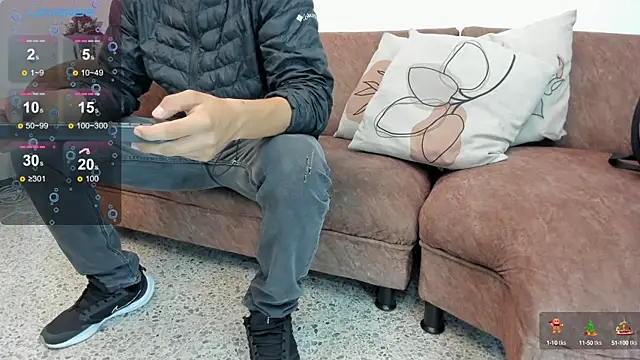 Snapshot of Samuel_Up chatting on 03-05-25, 04:02 Samuel Up online show from 03-05-25, 04:02