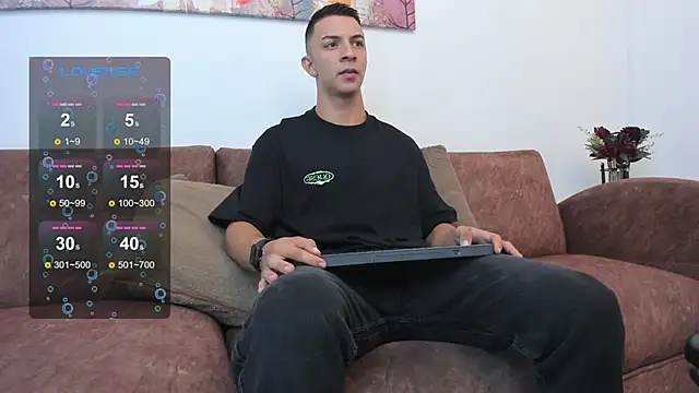 Snapshot of Samuel_Up chatting on 03-09-25, 04:27 Samuel Up online show from 03-09-25, 04:27