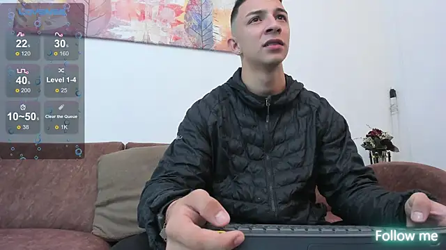 Snapshot of Samuel_Up chatting on 03-21-25, 04:06 Samuel Up online show from 03-21-25, 04:06