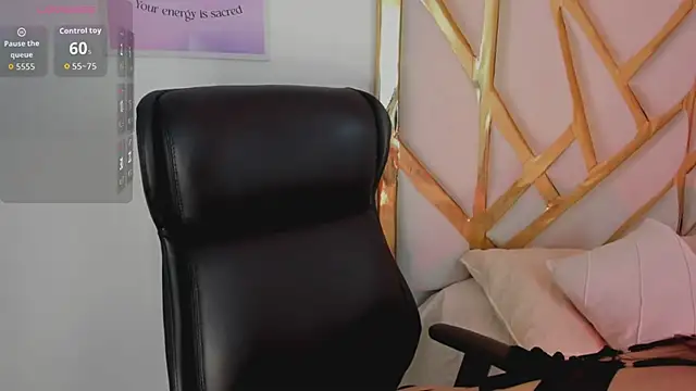 LanaJones  online show from 05-12-26, 12:57