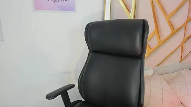 LanaJones  online show from 05-26-26, 01:18