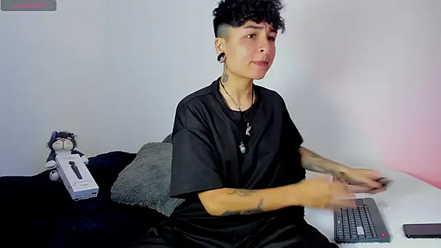 Snapshot of ZuryRamirez_ chatting on 12-25-24, 05:37 ZuryRamirez online show from 12-25-24, 05:37