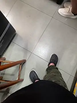 Snapshot of Hjsjsjsjjd chatting on 10-20-25, 01:22 Hjsjsjsjjd online show from 10-20-25, 01:22