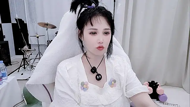 Snapshot of Vaness-a chatting on 06-14-26, 04:31 Vaness-a online show from 06-14-26, 04:31