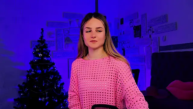 Snapshot of DeboraLarson chatting on 01-24-25, 12:10 DeboraLarson online show from 01-24-25, 12:10