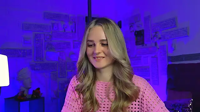 Snapshot of DeboraLarson chatting on 03-13-25, 10:21 DeboraLarson online show from 03-13-25, 10:21