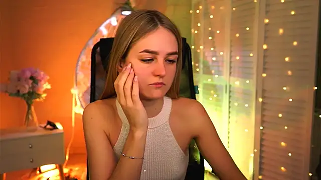 DeboraLarson online show from 03-09-26, 04:05