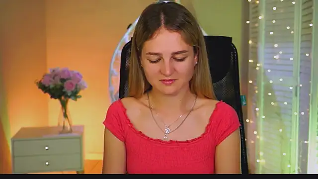 Snapshot of DeboraLarson chatting on 07-03-26, 02:51 DeboraLarson online show from 07-03-26, 02:51