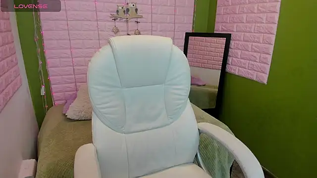 Bonnieshyy online show from 01-11-25, 04:57