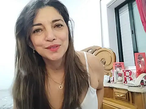 Snapshot of Julie_Boronat26 chatting on 06-05-26, 09:59 Julie Boronat26 online show from 06-05-26, 09:59