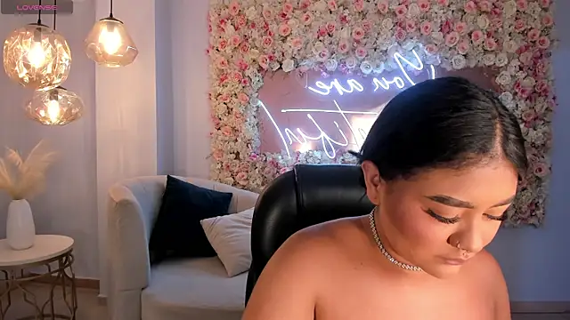 GabriellaLee online show from 10-06-25, 12:08