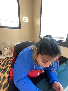 Snapshot of tillymarie34 chatting on 02-18-26, 06:48 tillymarie34 online show from 02-18-26, 06:48