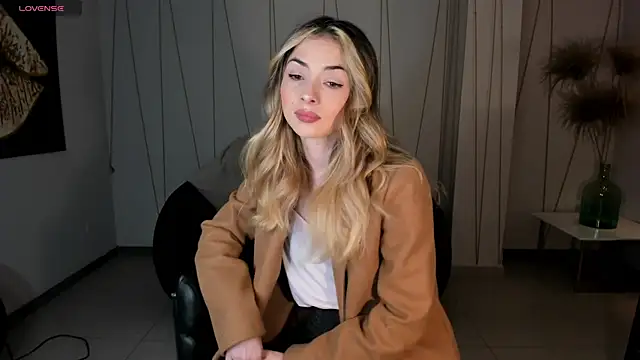StacyWoods online show from 05-13-26, 11:18