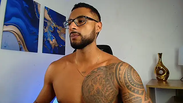 LiamGarcia1 online show from 02-05-26, 07:29