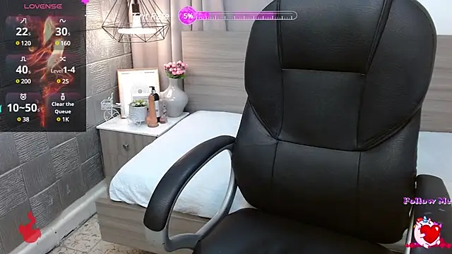 Snapshot of loistwink_ chatting on 01-15-25, 04:36 loistwink online show from 01-15-25, 04:36