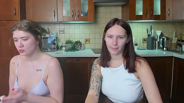 HotCaramellsTV online show from 05-03-26, 10:54