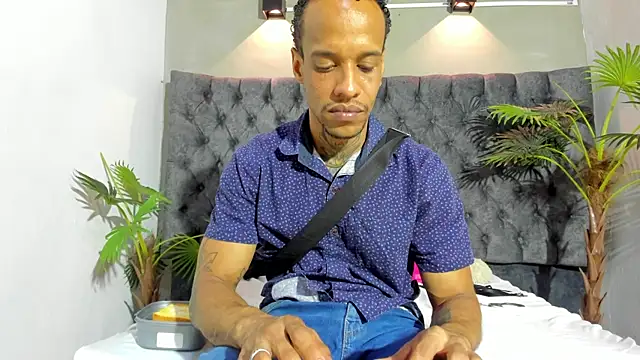 Snapshot of Salomon_koude chatting on 07-14-26, 12:46 Salomon koude online show from 07-14-26, 12:46